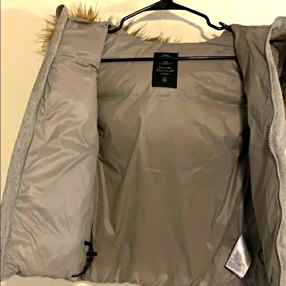 GAP  gray sleeveless hooded fur vest size XS. - Picture 4 of 9